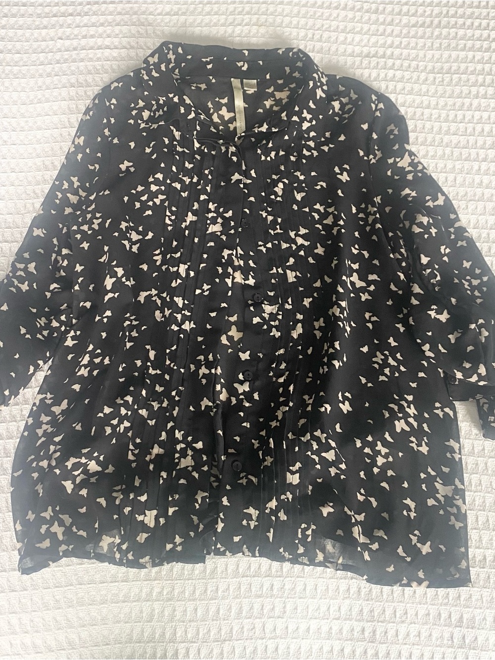 LC Lauren Conrad Black Blouse with Cream Abstract Print